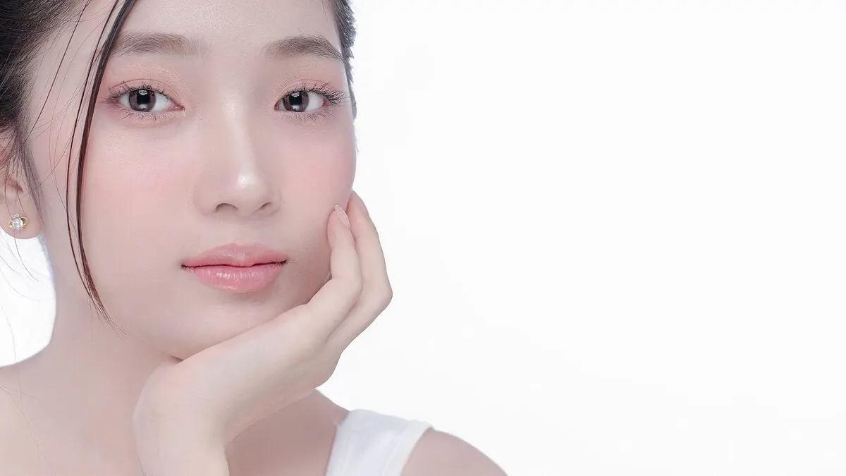 Skincare untuk Kulit Kusam Agar Tampak Lebih Cerah: Panduan Lengkap